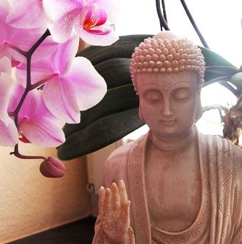 Buddha mit Lotus